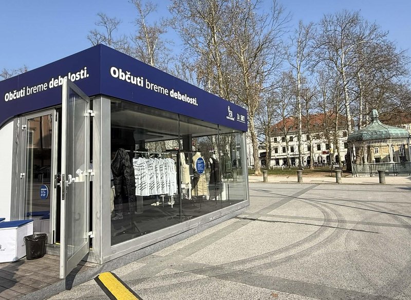 Svetovni dan debelosti instalacija Kongresni trg