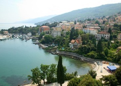 Pravijo, da v nam bližnjem hrvaškem obmorskem kraju začenjamo novo poglavje: prideš utrujen, odideš prerojen