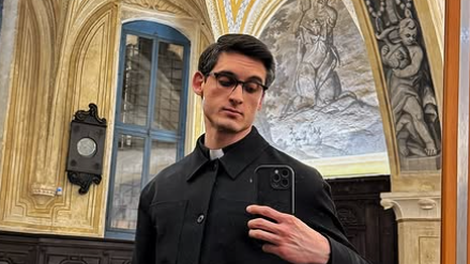 Duhovnik priznal, da ne zmore več: "Odpovedujem se celibatu!"