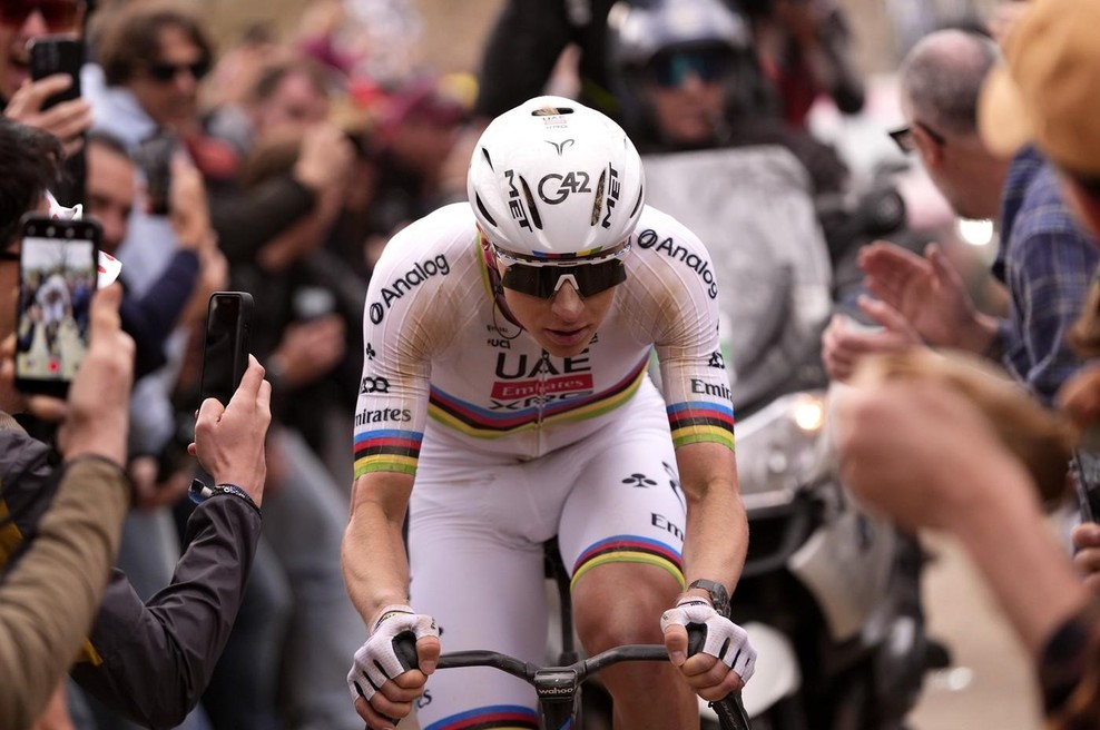 Nihče mu ni kos: Tadej Pogačar se veseli rekordne četrte zmage na Strade Bianche (foto: Profimedia)