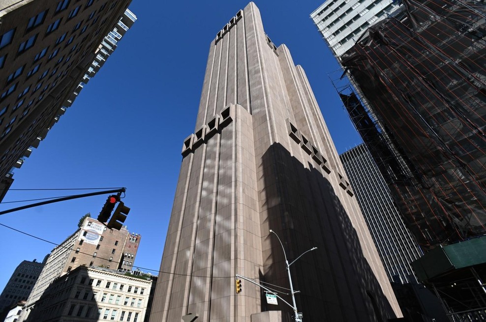 Skrivnostni nebotičnik, ki nima niti enega okna: "Kaj za vraga se dogaja v njem?" (FOTO) (foto: Profimedia)