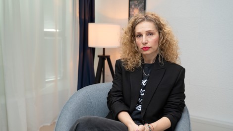 Zakulisje modne industrije v Sloveniji: "Moda ni blišč, ampak podjetniška bitka!"