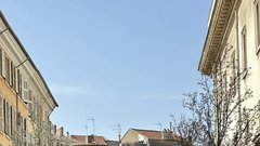 Obiskali smo "mali Pariz": francosko mesto tisočerih vodnjakov, ki ga morate nujno dodati na seznam za naslednje potovanje