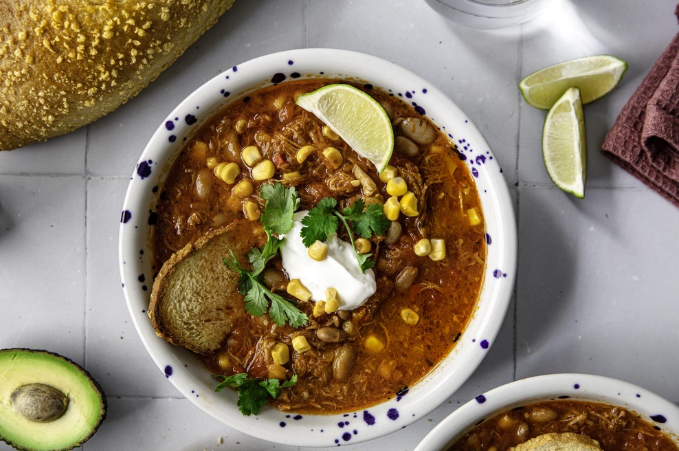 Mehiška juha z natrgano svinjino po receptu Jernej Kitchen (foto: Lidl)