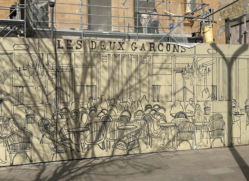 Obiskali smo "mali Pariz": francosko mesto tisočerih vodnjakov, ki ga morate nujno dodati na seznam za naslednje potovanje