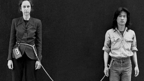 365 dni ju je povezovala kratka vrv: z vsakim mesecem je bilo težje, nazadnje se je zgodilo tole