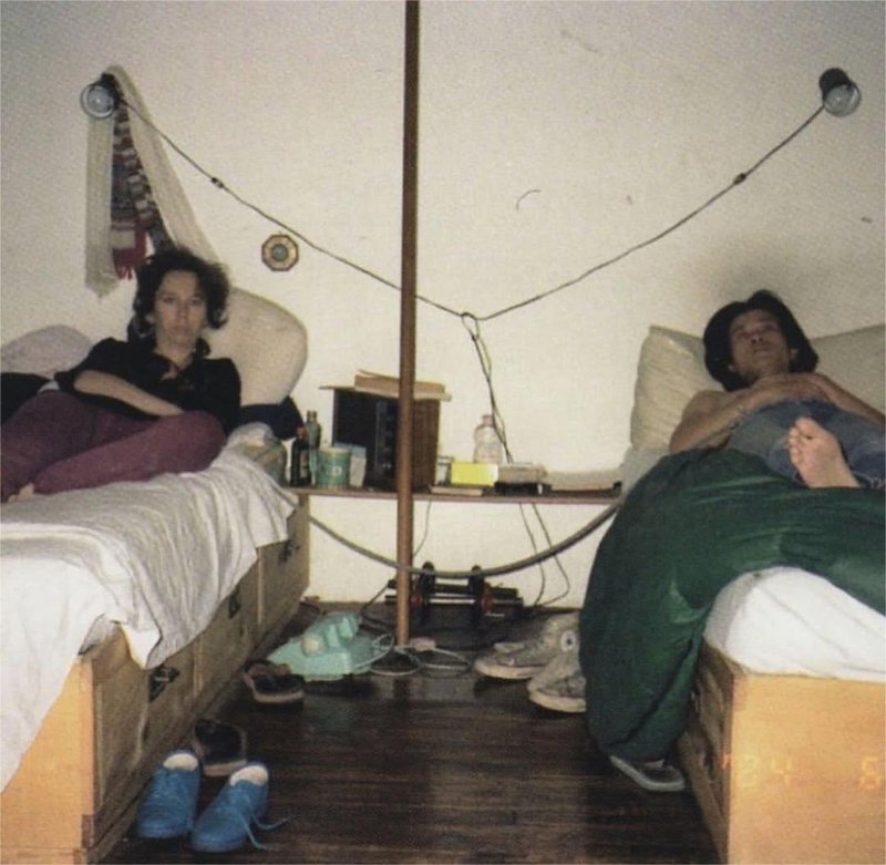 365 dni ju je povezovala kratka vrv: z vsakim mesecem je bilo težje, nazadnje se je zgodilo tole