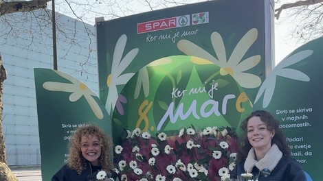 Kaj narediš, ko na dan žena ne moreš kupiti rož? SPAR je imel rešitev.