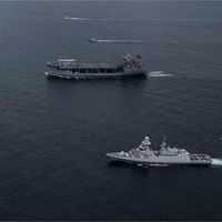 V evropsko državo prispela vojaška ladja, to je razlog