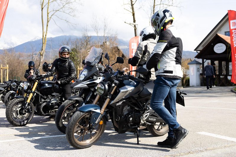 DRAJV razkriva resnico o motoristični vožnji: številke, ki presenetijo