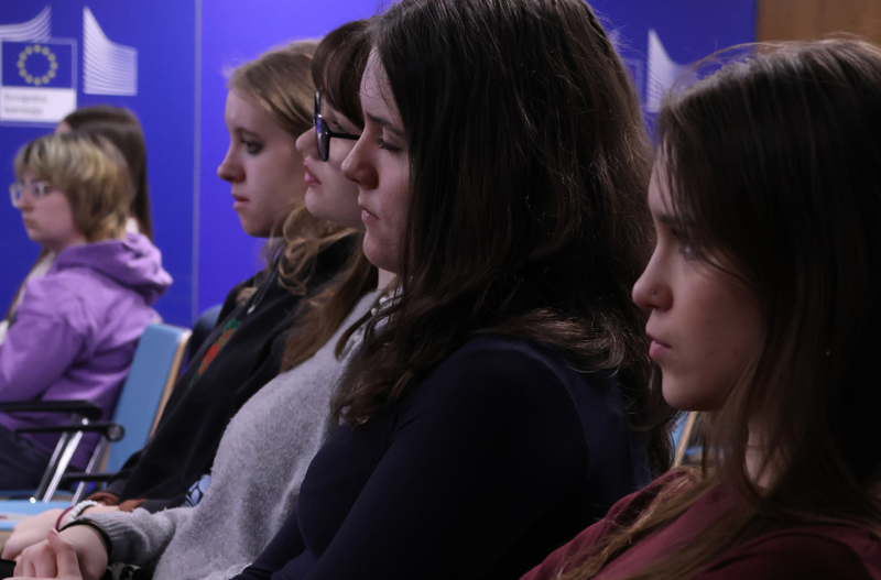 golubovic okrogla miza mladi priloznost talent pomoc podpora