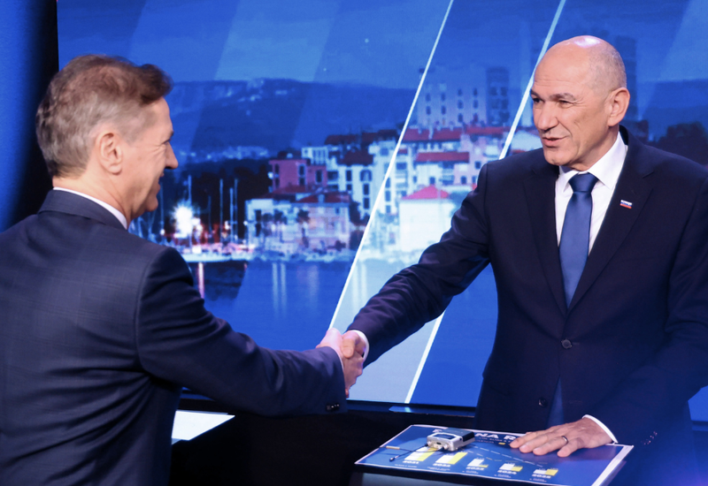 Robert Golob, Janez Janša