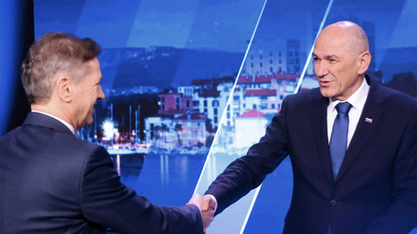 Robert Golob, Janez Janša