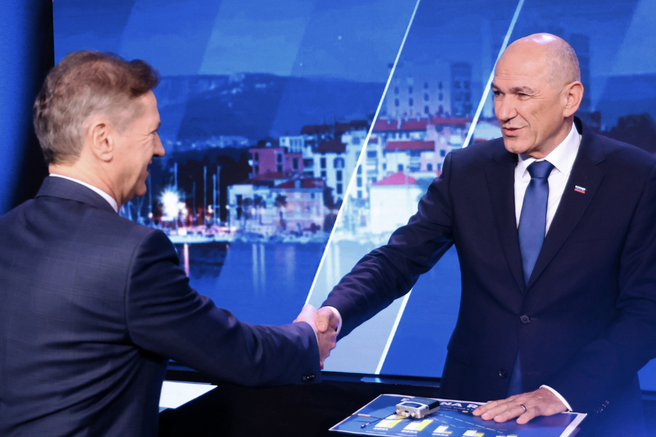 Robert Golob, Janez Janša