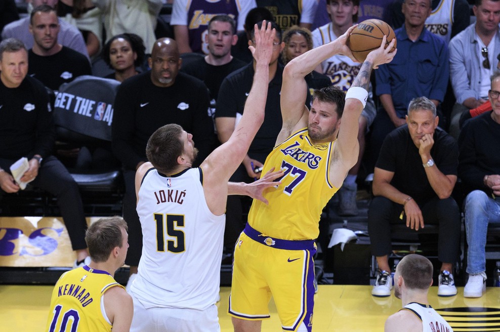 Izjemna igra Luke Dončića: tik pred koncem z neverjetno potezo odločil dvoboj (foto: Profimedia)