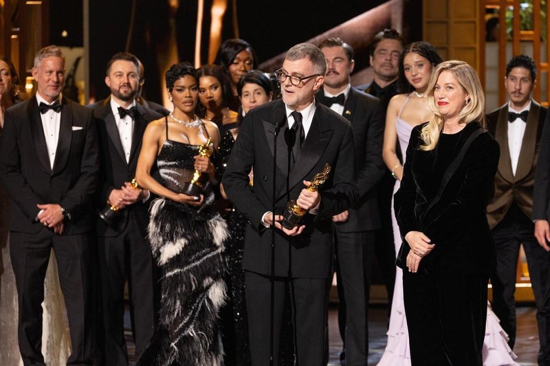 Oskarji 2026: ta film je prejel kar šest zlatih kipcev, zares je nekaj posebnega (FOTO)