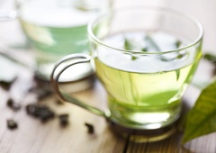 Ste ljubiteljica ali ljubitelj zelenega čaja? Potem je dobro vedeti, kako vpliva na vaše telo - in tudi na krvni pritisk
