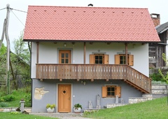 Obiskali smo enega od najbolj posebnih turističnih doživetij pri nas, slovenska uspešnica z neverjetno hitrostjo osvaja tuje goste (FOTO)