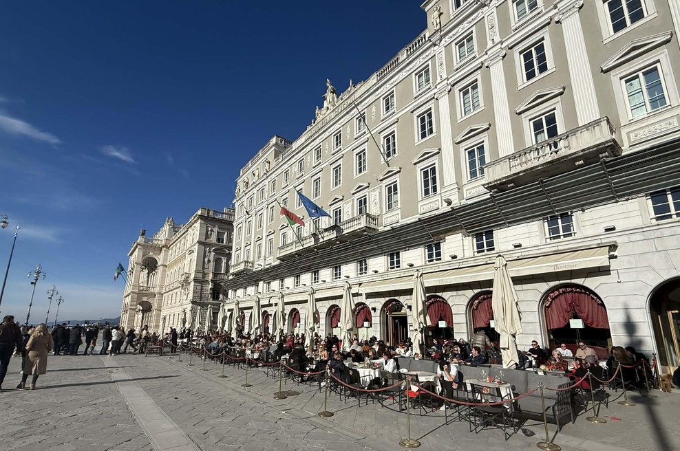 V Trstu smo opazili znanko slovenskega krofa, a se je na koncu izkazalo, da to sploh ni (foto: Ma.Po.)