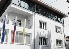 Sova potrdila: predstavniki podjetja Black Cube so bili na Trstenjakovi ulici, kjer ima sedež SDS