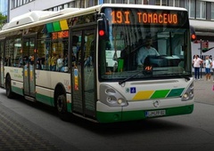 Razburjena bralka o tem, kaj se redno dogaja na ljubljanskih mestnih avtobusih: kam smo prišli, če jim je treba to razlagati!