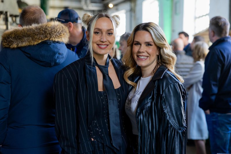 Pivo in cvetje tiskovka