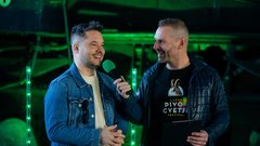 
                                                         Pivo in cvetje tiskovka