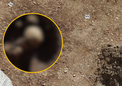 Srhljiva najdba na šolskem dvorišču: otroke prestrašilo do kosti in osupnilo arheologe