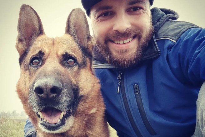 Za mavrico odšel slovenski Hachiko, ki je pred leti ubežal kruti usodi