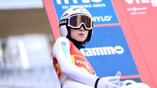 Napaka v finalu jo je stala zmage: Nika Prevc v Vikersundu končala na tretjem mestu