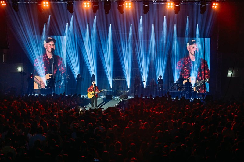 Flirrt koncert Tabor Maribor