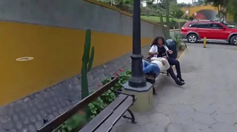 "Je to moja žena?!" Nič hudega sluteč moški po naključju odkril ženino varanje