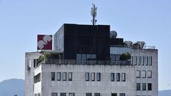 mercator stolpnica ljubljana stavba prodaja posel nepremicnine denar evri