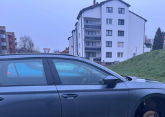 V Pomurju kradejo kot srake: ženska zjutraj prišla na parkirišče in takoj poklicala policijo