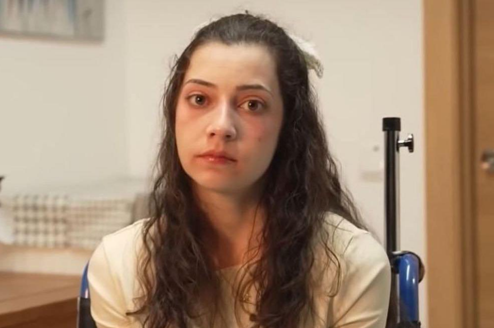 25-letni žrtvi skupinskega posilstva sodišče omogočilo evtanazijo, danes se bo za vedno poslovila (foto: Facebook)