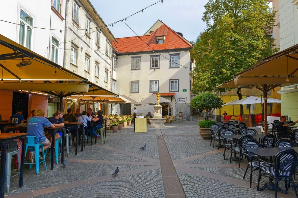 Ljubljana skrbi za svoj dragulj: na najmanjšem trgu v prestolnici se začenja obnova ikonične znamenitosti (foto: Profimedia)
