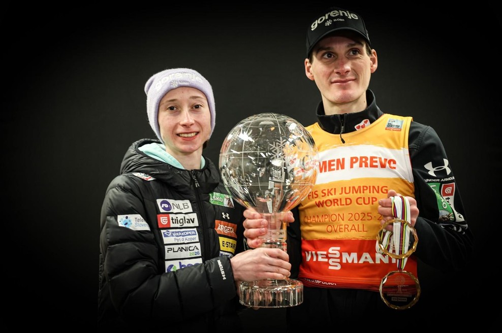 Razkrivamo, koliko sta v letošnji sezoni zaslužila Domen in Nika Prevc (foto: Profimedia)