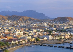 Turistični raj v težavah: dopustniki zbolevajo drug za drugim, težavam ni videti konca