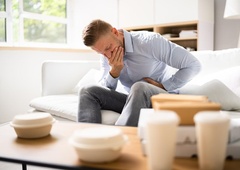 To je najslabši zajtrk, po katerem posegajo številni Slovenci: poln soli in holesterola, žile pa uničuje kot buldožer