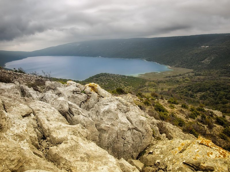 vransko jezero hrvaska cres losinj jadran morje sladka voda skrivnost nedostopnost stop prepovedano