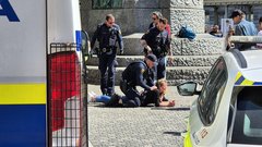 Drama v centru Ljubljane: več policistov pridrvelo na Prešernov trg, mimoidoči so bili v šoku (FOTO)