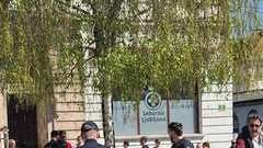 Drama v centru Ljubljane: več policistov pridrvelo na Prešernov trg, mimoidoči so bili v šoku (FOTO)