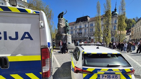 Drama v centru Ljubljane: več policistov pridrvelo na Prešernov trg, mimoidoči so bili v šoku (FOTO)