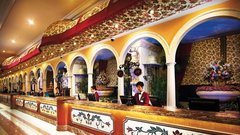 Česa takega svet še ni videl: tako izgleda največji hotel na svetu, ki je postal pravi fenomen (FOTO)