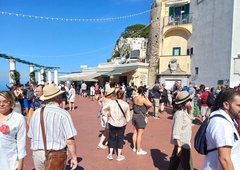 Bil je že čas! V tem turističnem raju stopili na stran turistov, zdaj ostre kazni vsakemu, ki bo obiskovalce nagovarjal naj ...