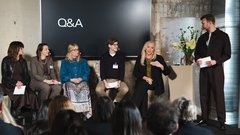 David Dahl s sodelavci na predstavitvi Letnega poročila in poročila o trajnosti H&M Group za leto 2025.