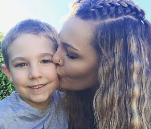 Jo Gilchrist make up copic mozolj okuzba paraliza zgodba usoda