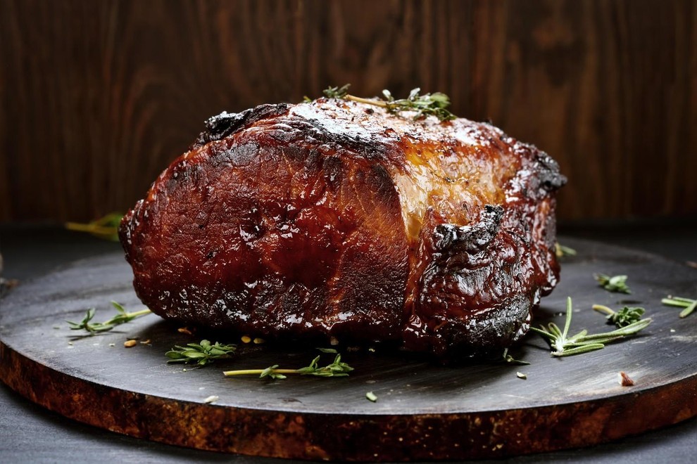 meso mesar trik pecenka kis mineralna voda recept kuhanje kulinarika