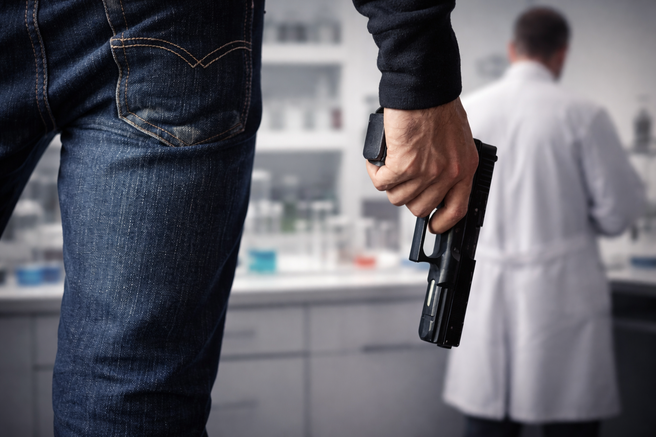 znanstvenik, pištola