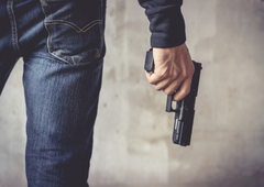 Panika v prestolnici! Odjeknili so streli, policija že na sledi osumljencem